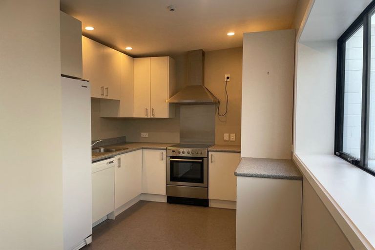 Photo of property in 20 Waverley Street, South Dunedin, Dunedin, 9012