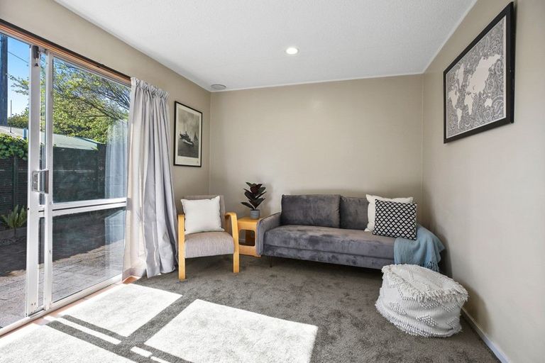 Photo of property in 42 Southsea Crescent, Silverdale, Hamilton, 3216