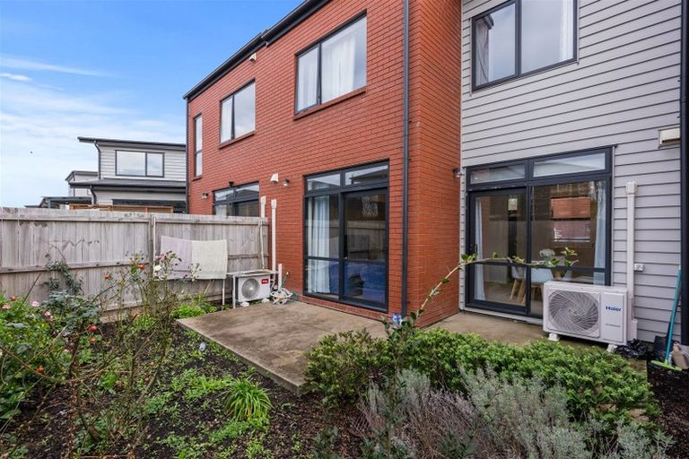 Photo of property in 13 Fermi Lane, Papakura, 2110