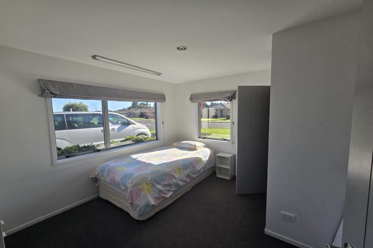 Photo of property in 2 Kipling Crescent, Owhata, Rotorua, 3010