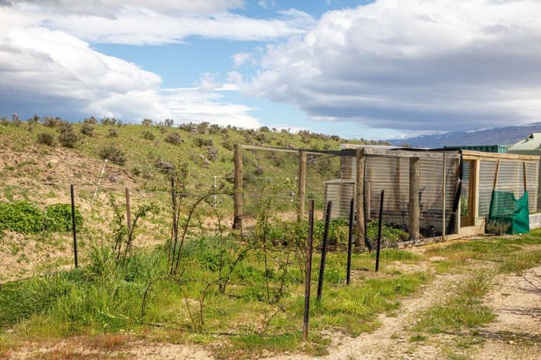 Photo of property in 27 Lapins Way, Waikerikeri, Alexandra, 9391