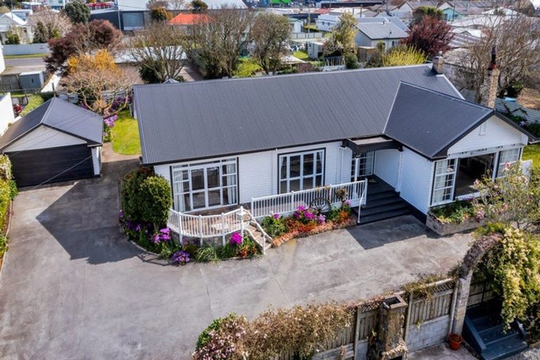 Photo of property in 35 Campbell Street, Hawera, 4610