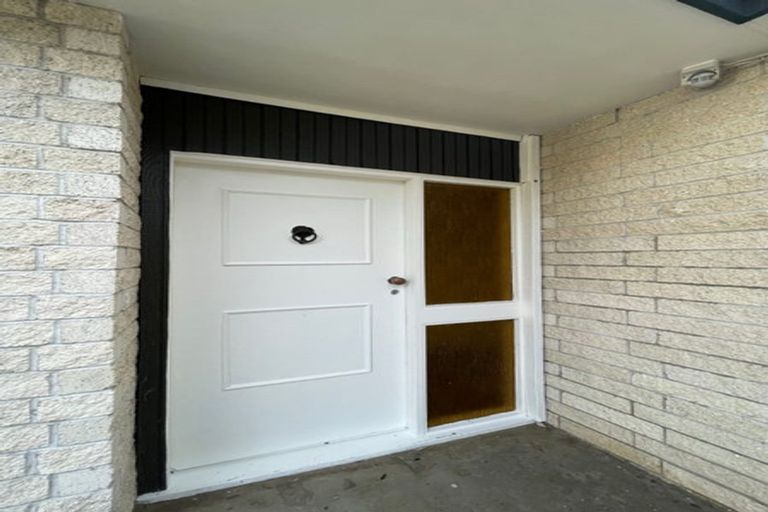 Photo of property in 22 Tauhinu Road, Greenhithe, Auckland, 0632