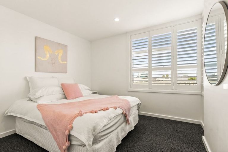 Photo of property in 10/4 Campbell Road, Takapuna, Auckland, 0622