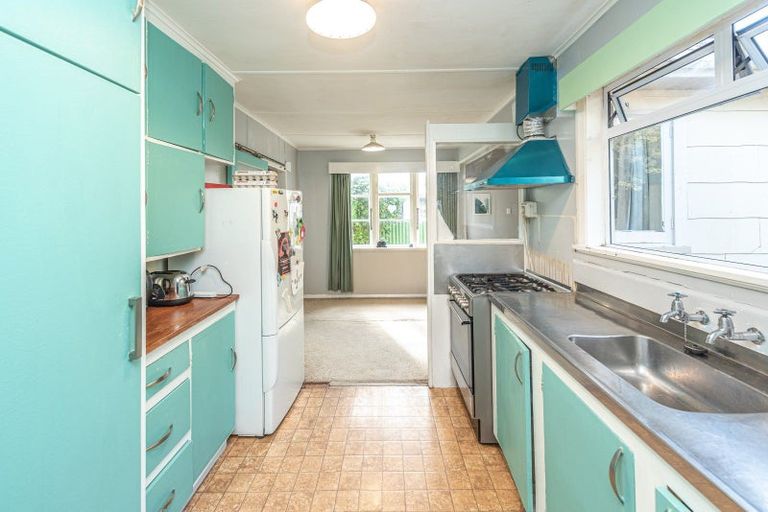 Photo of property in 51 Swiss Avenue, Gonville, Whanganui, 4501