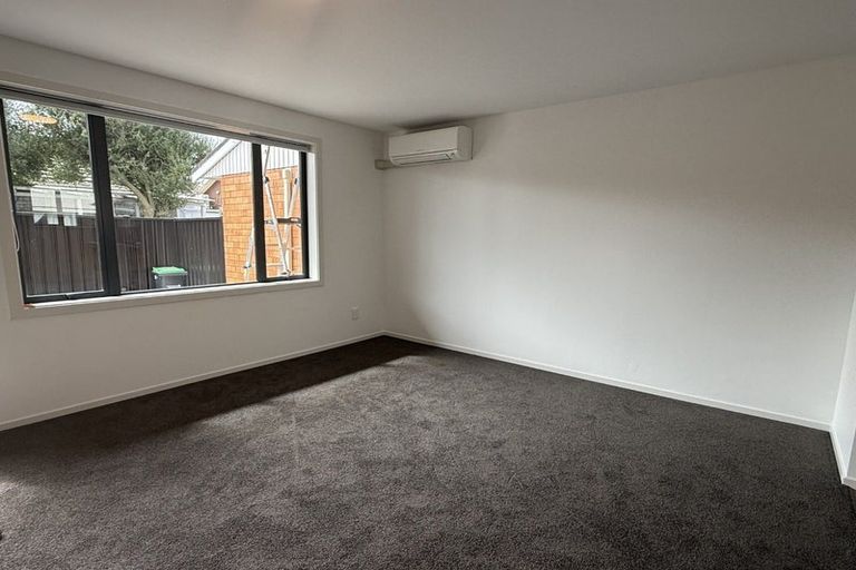 Photo of property in 2/7 Division Street, Riccarton, Christchurch, 8041