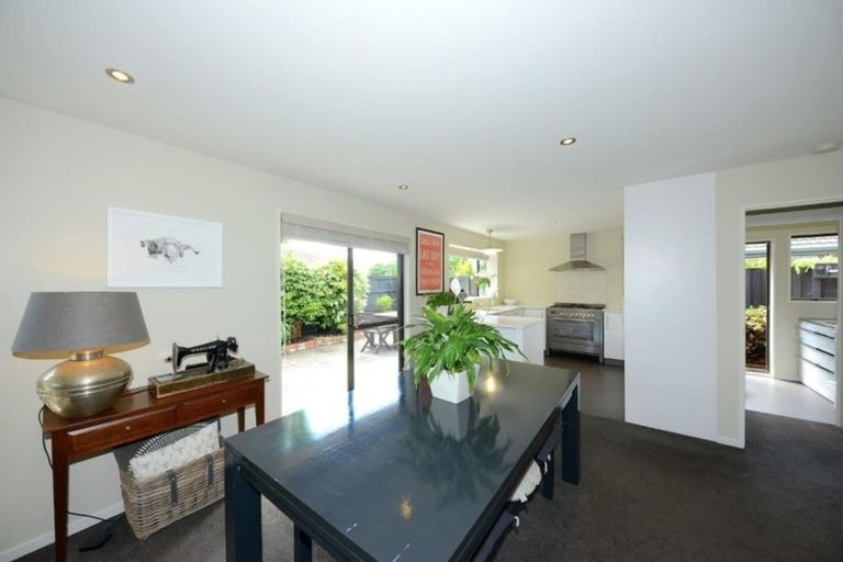 Photo of property in 94 Apsley Drive, Avonhead, Christchurch, 8042