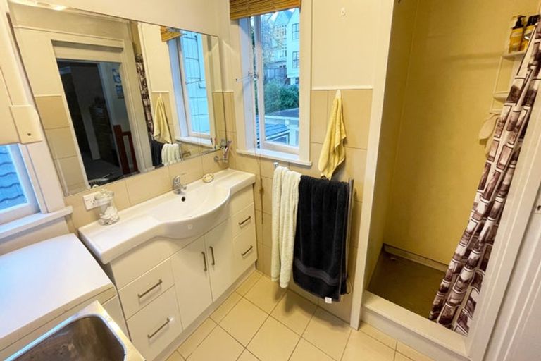 Photo of property in 359 The Terrace, Te Aro, Wellington, 6011