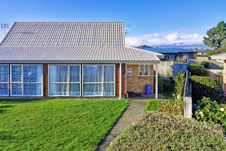 Photo of property in Holdsworth Villas, 34/2 William Donald Drive, Solway, Masterton, 5810