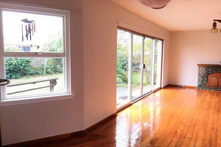 Photo of property in 41 Woodgrove Avenue, North New Brighton, Christchurch, 8083