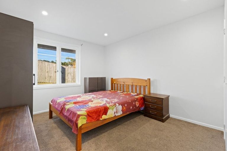 Photo of property in 11 Western View Court, Sunnyvale, Auckland, 0612