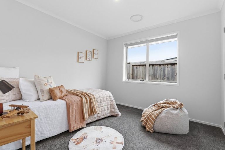 Photo of property in 221 Te Okuroa Drive, Papamoa, 3118