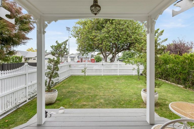 Photo of property in 146 Vigor Brown Street, Napier South, Napier, 4110