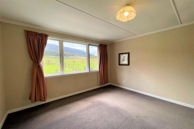 Photo of property in 2132 Tahakopa Valley Road, Tahakopa Valley, Owaka, 9586