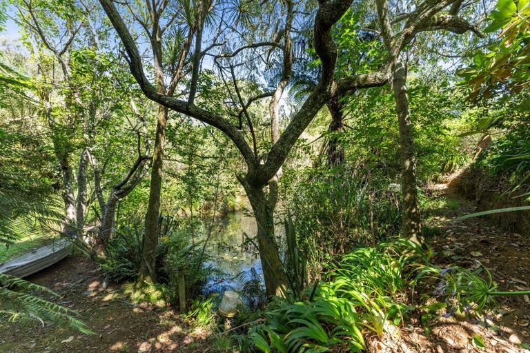 Photo of property in 223 Heatherlea East Road, Levin, 5571