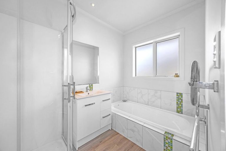 Photo of property in 15 Cuffs Road, Wainoni, Christchurch, 8061