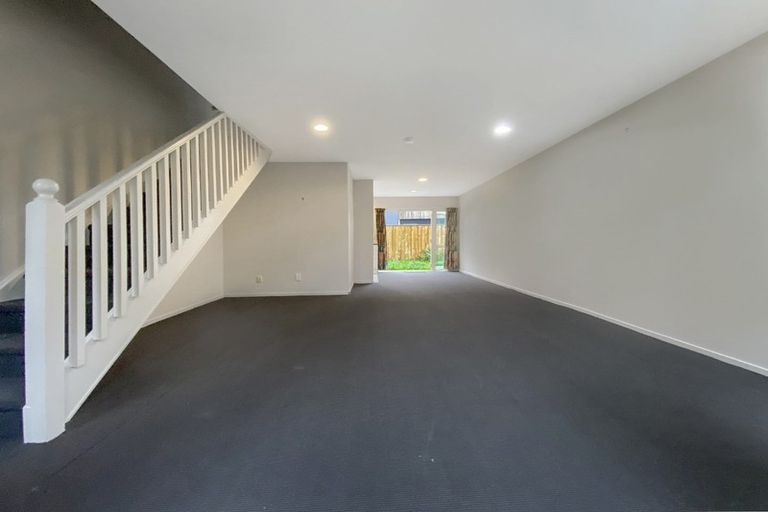Photo of property in 3/8 Waldie Grove, Avalon, Lower Hutt, 5011