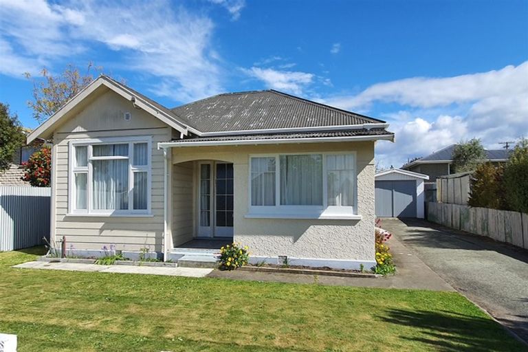 Photo of property in 14 Rhodes Street, Waimate, 7924