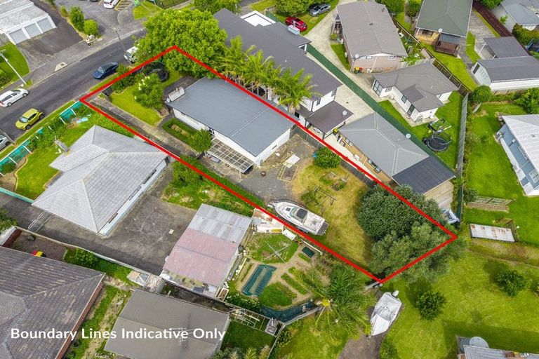 Photo of property in 11 Swan Crescent, Pakuranga, Auckland, 2010