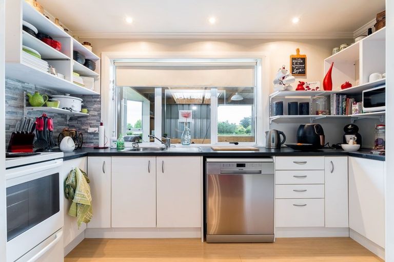 Photo of property in 122 Thomas Street, Waikouaiti, 9510