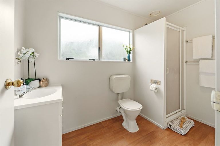 Photo of property in 53 Elliston Crescent, Stanmore Bay, Whangaparaoa, 0932