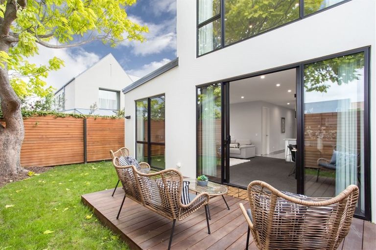 Photo of property in 32c Hewitts Road, Merivale, Christchurch, 8014