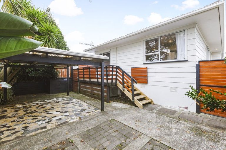 Photo of property in 2/26 Navigator Place, Papatoetoe, Auckland, 2025