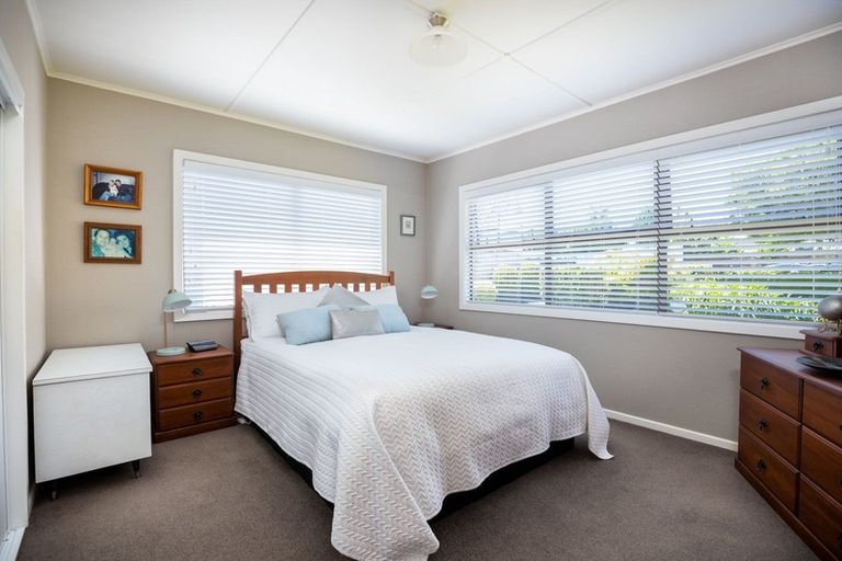 Photo of property in 32 Lismore Street, Strandon, New Plymouth, 4312