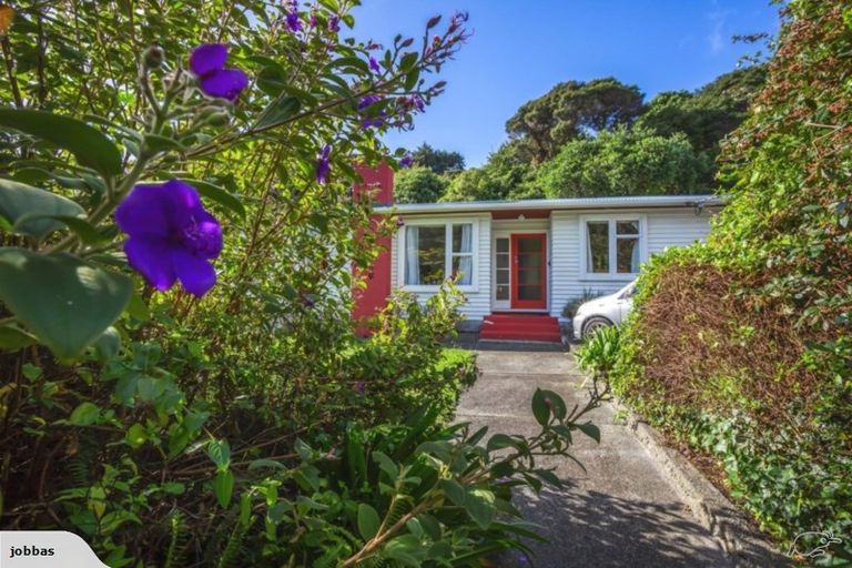 Photo of property in 5 Kiriwai Road, Paremata, Porirua, 5024