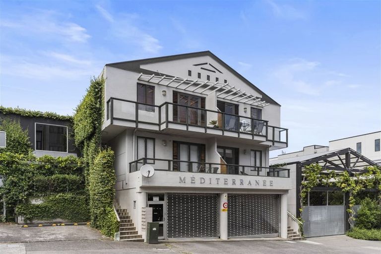 Photo of property in 1f/10 Crummer Road, Grey Lynn, Auckland, 1021