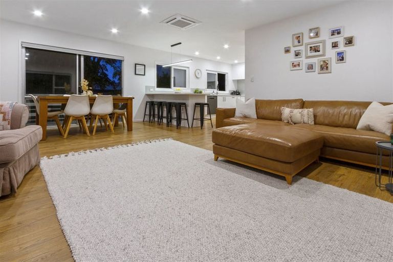 Photo of property in 2/101 Kowhai Road, Mairangi Bay, Auckland, 0630