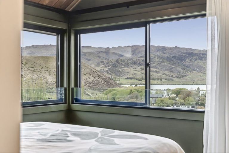 Photo of property in 2 Judare Drive, Lowburn, Cromwell, 9384