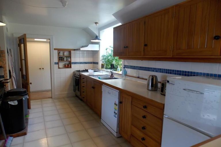 Photo of property in 13 Barton Terrace, Thorndon, Wellington, 6011