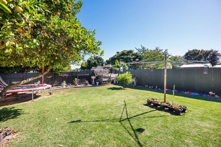 Photo of property in 93 Featherston Street, Takaro, Palmerston North, 4412