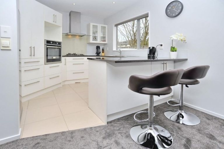 Photo of property in 94b Picton Avenue, Riccarton, Christchurch, 8011