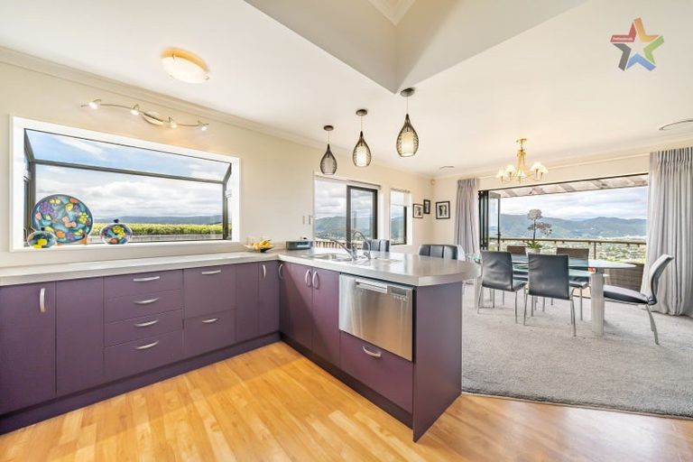 Photo of property in 11 Meadowbank Drive, Belmont, Lower Hutt, 5010