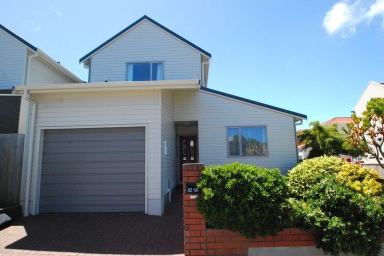 Photo of property in 12/36 Dee Street, Island Bay, Wellington, 6023