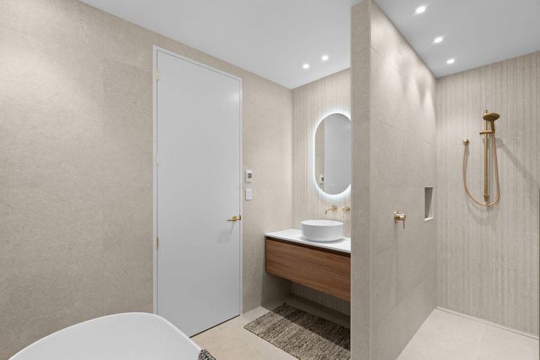 Photo of property in 17 Plynlimon Road, Fendalton, Christchurch, 8052