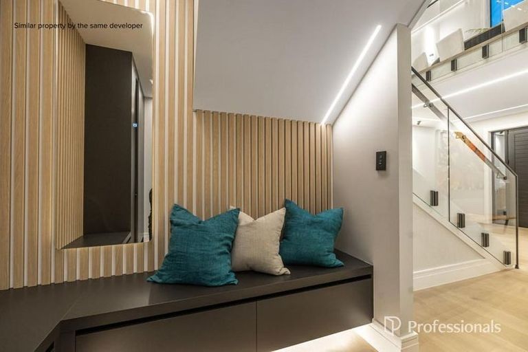 Photo of property in 13 Arawaru Avenue, Wainui, 0992