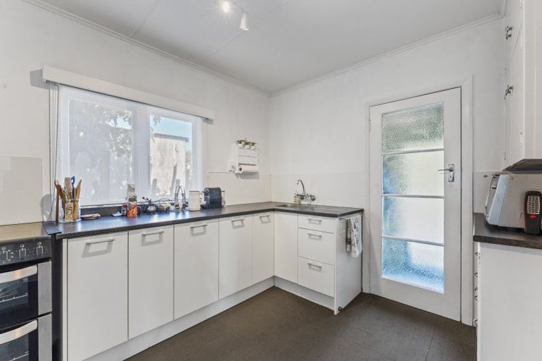 Photo of property in 167 Cornfoot Street, Castlecliff, Whanganui, 4501