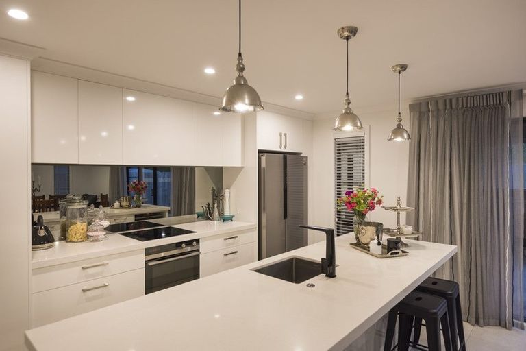 Photo of property in 5 Freedom Drive, Kelvin Grove, Palmerston North, 4414