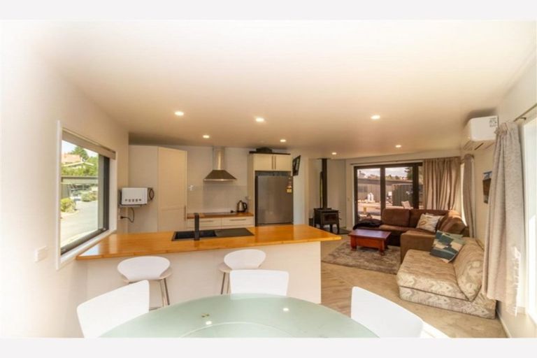 Photo of property in 2 Park Avenue Mews, Ohakune, 4625