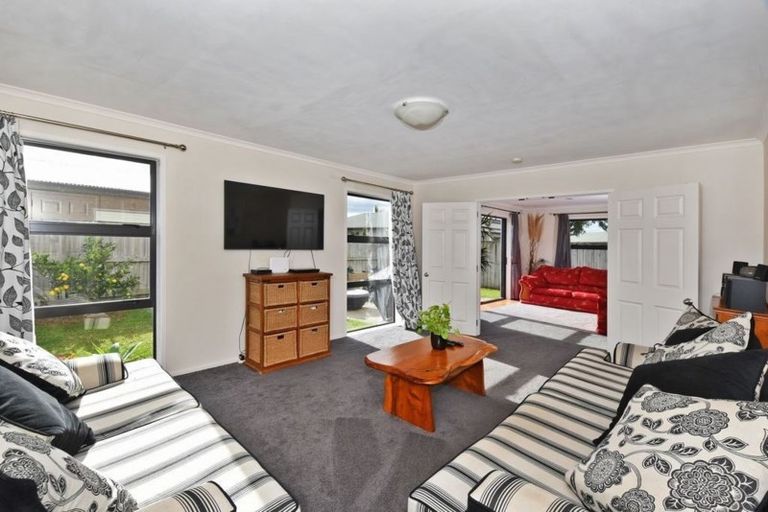 Photo of property in 67 Pyle Road West, One Tree Point, 0118