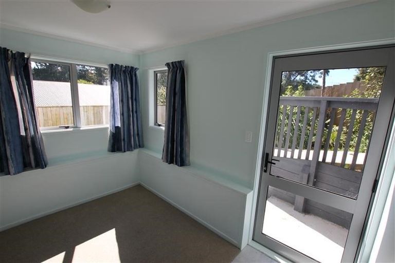 Photo of property in 15 Katrina Place, Massey, Auckland, 0614