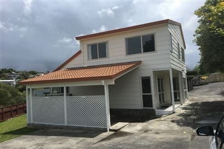 Photo of property in 2/113 Athena Drive, Totara Vale, Auckland, 0629