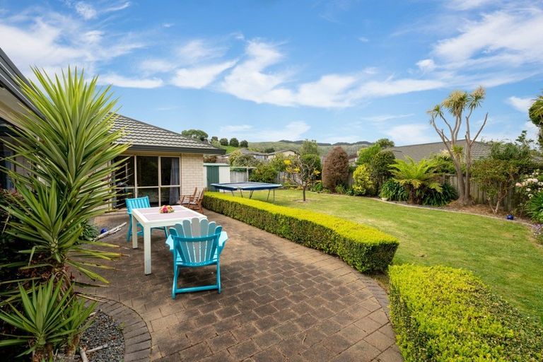 Photo of property in 24 Harry Shaw Way, Raumati South, Paraparaumu, 5032
