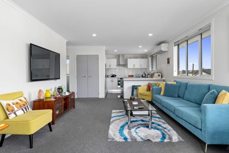 Photo of property in Waterview Estate, 64/4 Greystone Place, Omokoroa, 3114