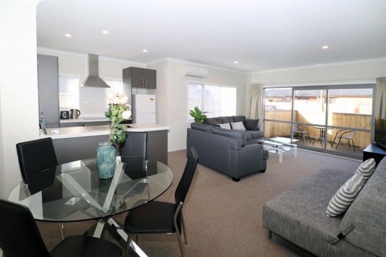 Photo of property in 1/5 Jones Crescent, Melville, Hamilton, 3206