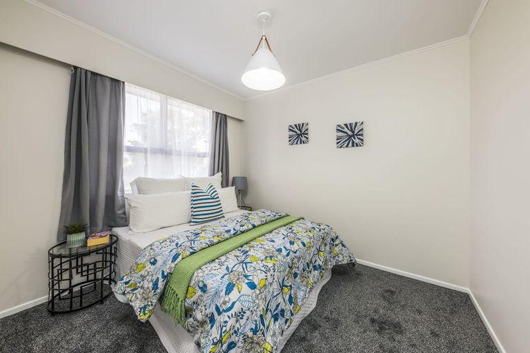 Photo of property in 16 Eastburn Street, Papakura, 2110