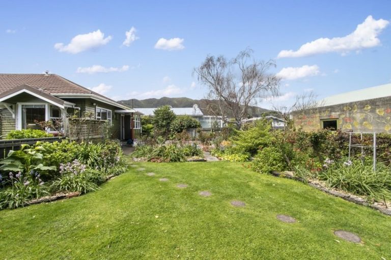 Photo of property in 57 Cambridge Terrace, Waiwhetu, Lower Hutt, 5011